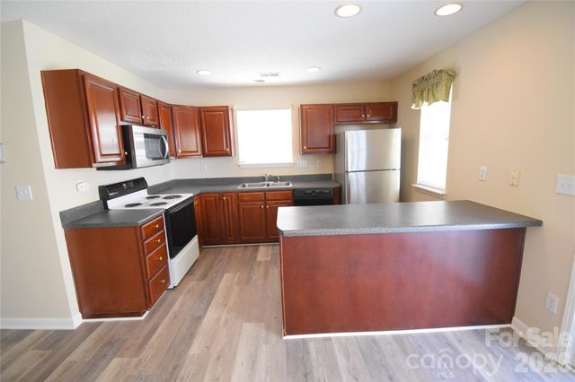 1814 Birch Heights Court, Charlotte, NC 28213