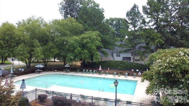 1814 Birch Heights Court, Charlotte, NC 28213