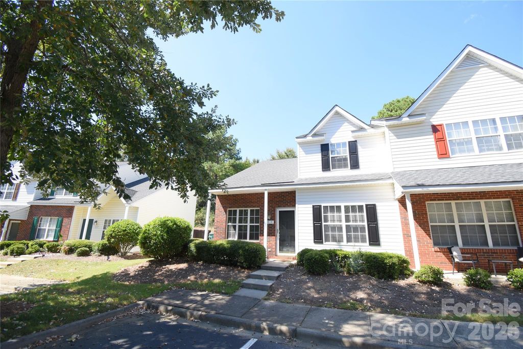 1814 Birch Heights Court, Charlotte, NC 28213