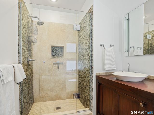 453 East Putnam Avenue 4B, Greenwich, CT 06807