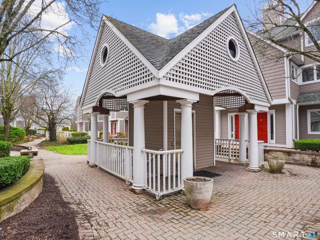 453 East Putnam Avenue 4B, Greenwich, CT 06807