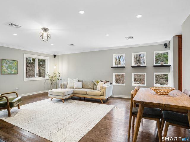 453 East Putnam Avenue 4B, Greenwich, CT 06807