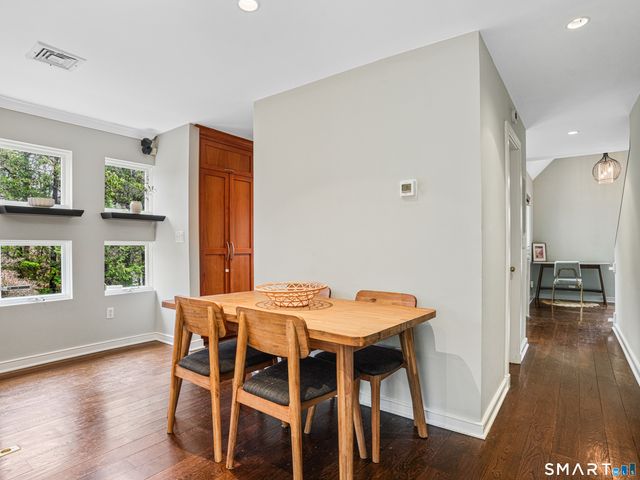 453 East Putnam Avenue 4B, Greenwich, CT 06807