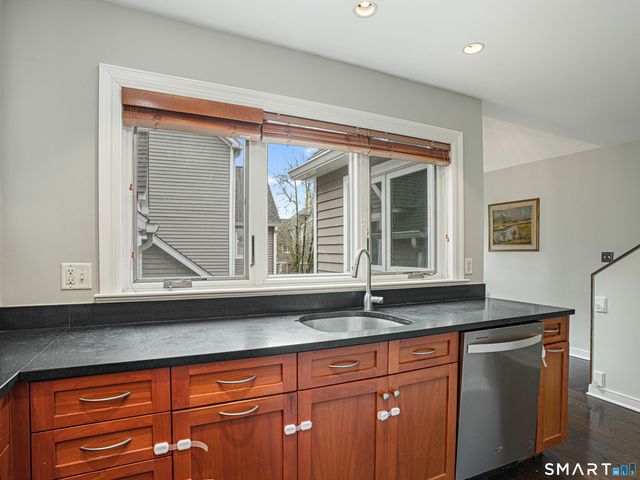 453 East Putnam Avenue 4B, Greenwich, CT 06807