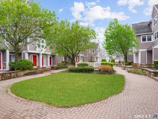 453 East Putnam Avenue 4B, Greenwich, CT 06807