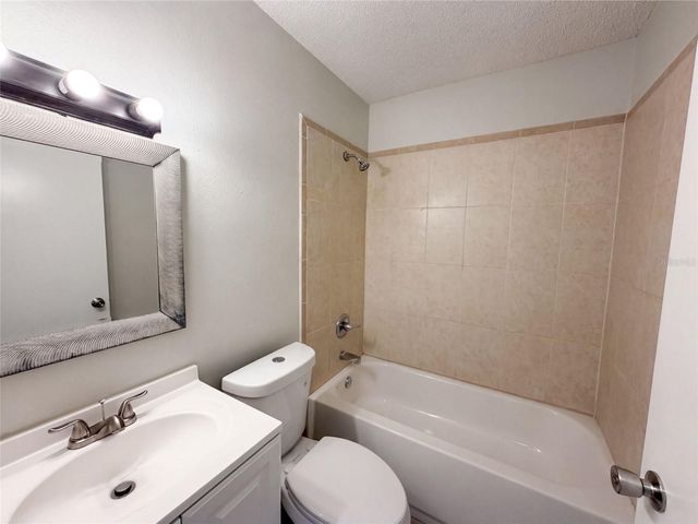 1262 PADGETT CIRCLE, Lady Lake, FL 32159