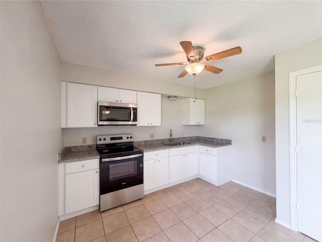 1262 PADGETT CIRCLE, Lady Lake, FL 32159