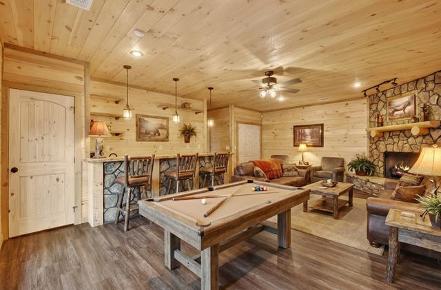 17 Dial Mountain Drive, Blue Ridge, GA 30513