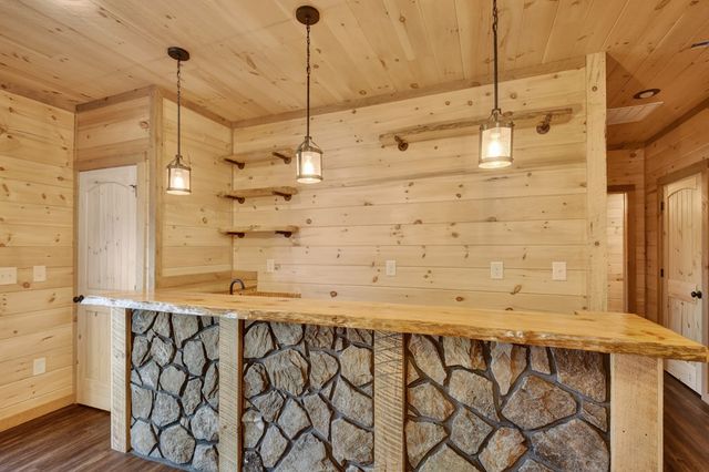 17 Dial Mountain Drive, Blue Ridge, GA 30513