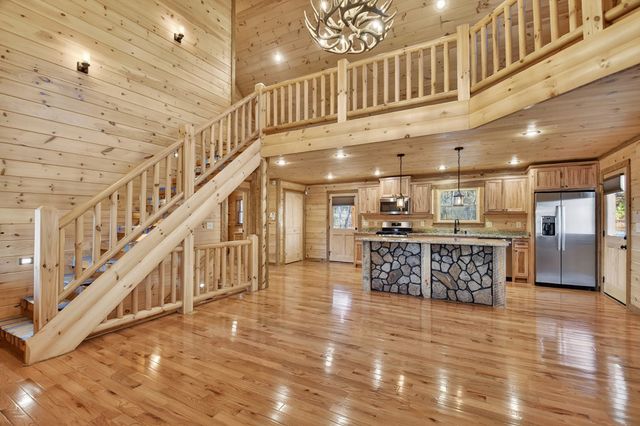 17 Dial Mountain Drive, Blue Ridge, GA 30513