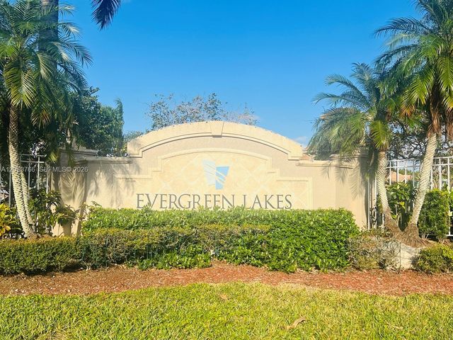 5045 Wiles Rd 201, Coconut Creek, FL 33073