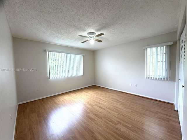 5045 Wiles Rd 201, Coconut Creek, FL 33073