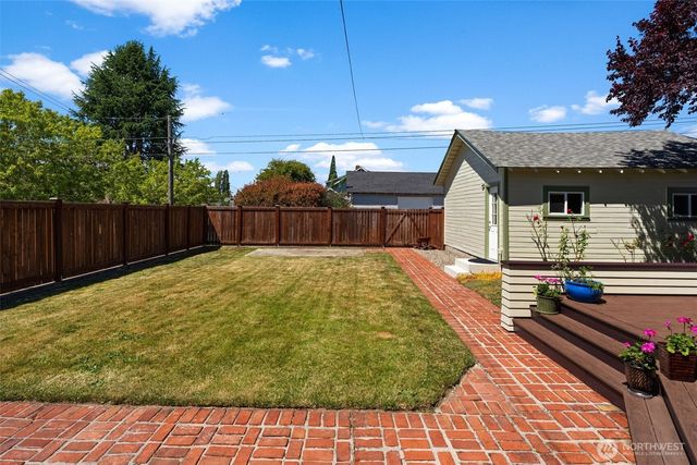 3919 N 9th Street, Tacoma, WA 98406
