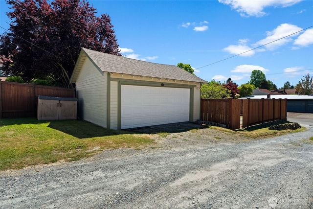 3919 N 9th Street, Tacoma, WA 98406