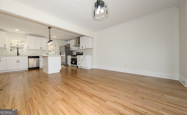 3821 Oxford Way E, Marietta, GA 30062