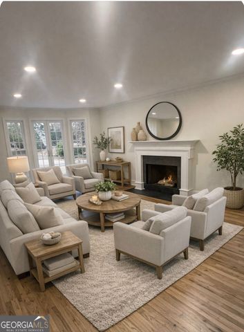 3821 Oxford Way E, Marietta, GA 30062