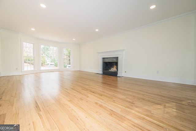 3821 Oxford Way E, Marietta, GA 30062