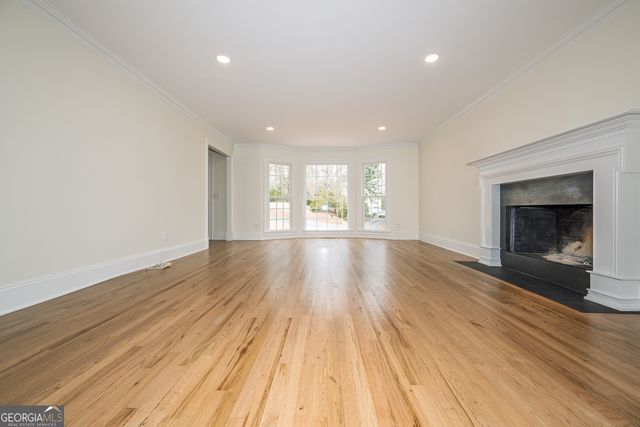 3821 Oxford Way E, Marietta, GA 30062