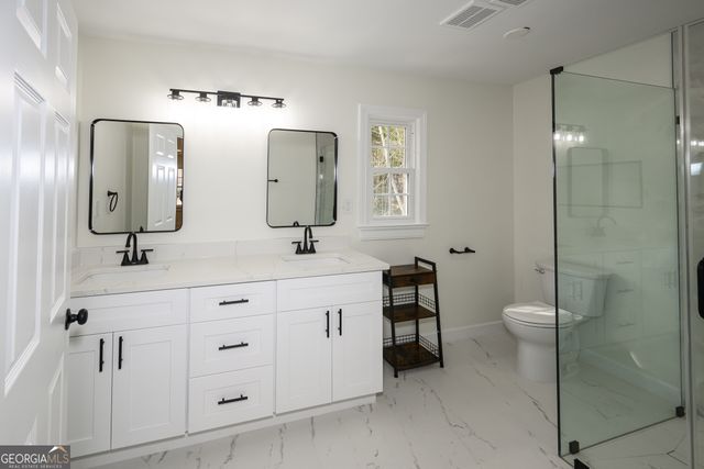 3821 Oxford Way E, Marietta, GA 30062