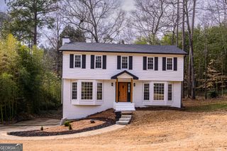 3821 Oxford Way E, Marietta, GA 30062
