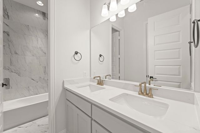 8505 Watersway Drive, Rowlett, TX 75088