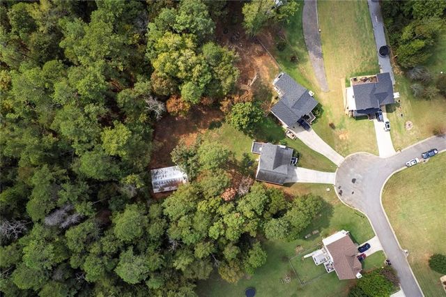 17 Rocky NW Avenue, Cartersville, GA 30120