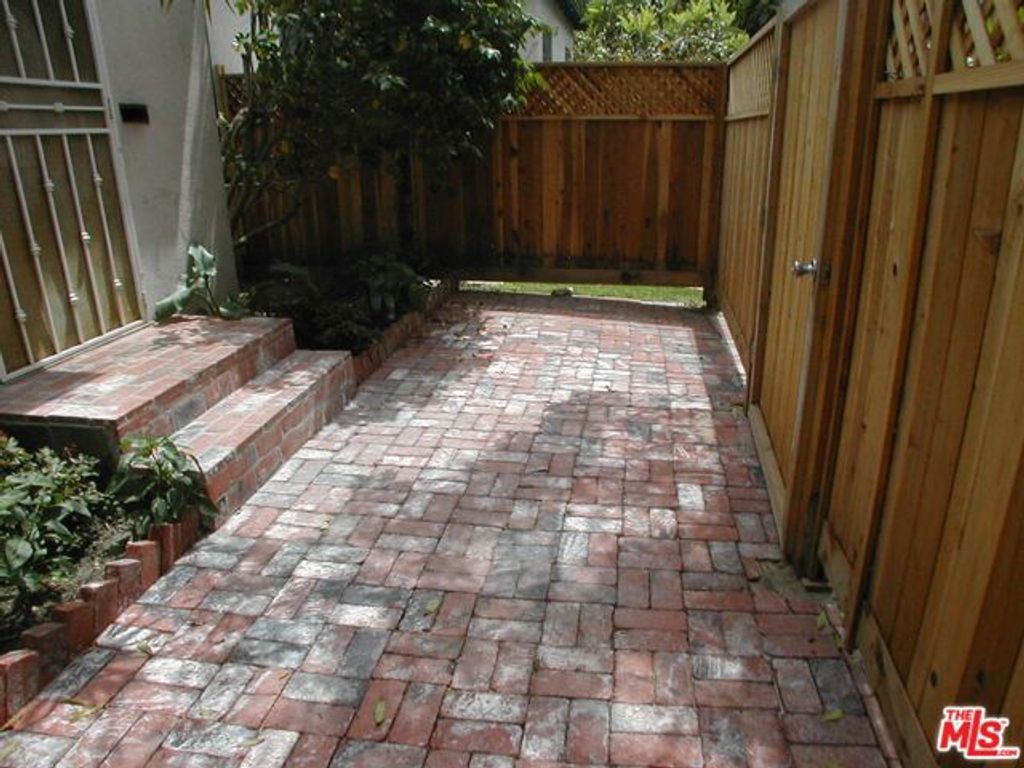 1444 Yale Street A, Santa Monica, CA 90404