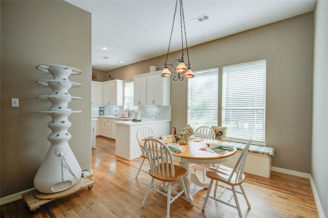 108 Buffalo Trail, Lake Jackson, TX 77566