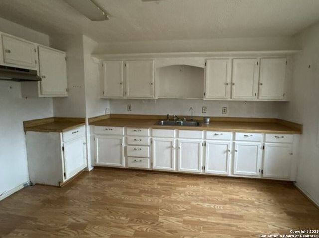 1635 Lakeview, Canyon Lake, TX 78133