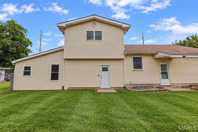 4620 N Alby Road, Godfrey, IL 62035