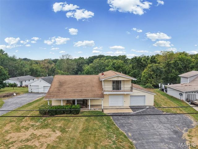 4620 N Alby Road, Godfrey, IL 62035