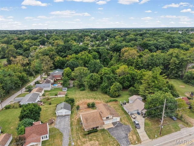 4620 N Alby Road, Godfrey, IL 62035