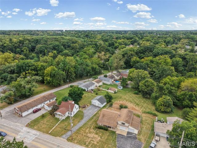 4620 N Alby Road, Godfrey, IL 62035
