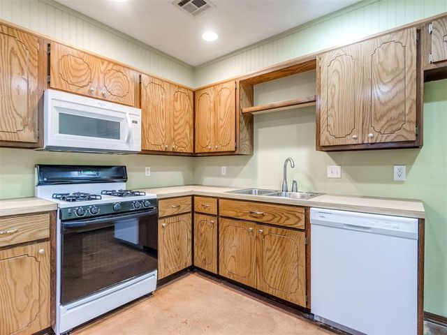 805 Bass Court, Norman, OK 73072