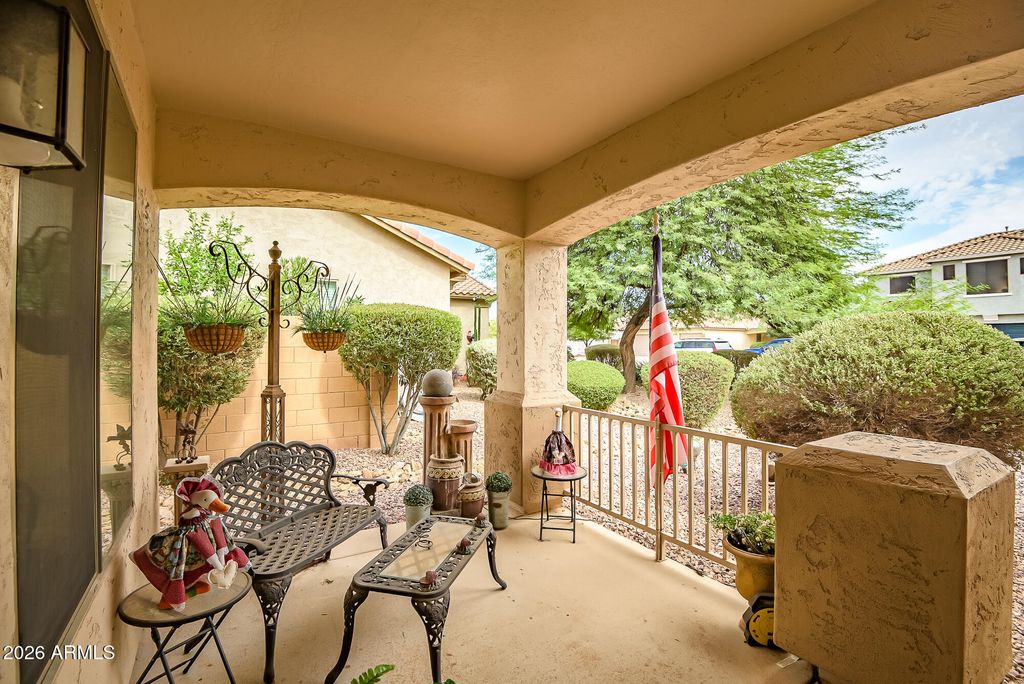 2945 W GOLDMINE MOUNTAIN Drive, San Tan Valley, AZ 85144 — photo 4