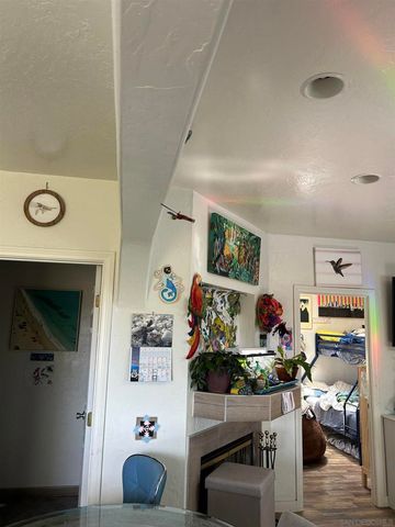 1716 Glenwood Dr, San Diego, CA 92103