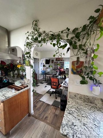 1716 Glenwood Dr, San Diego, CA 92103