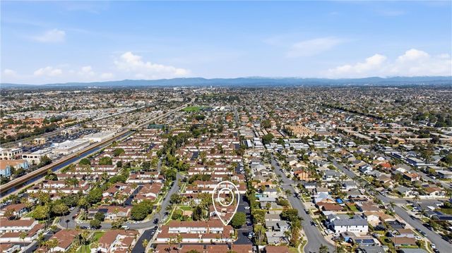 8225 Foxhall Drive, Huntington Beach, CA 92646