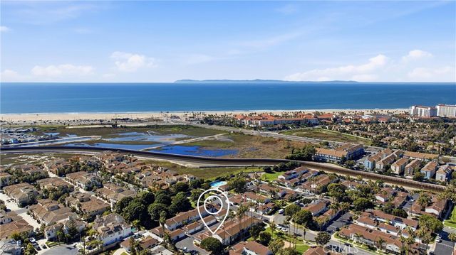 8225 Foxhall Drive, Huntington Beach, CA 92646