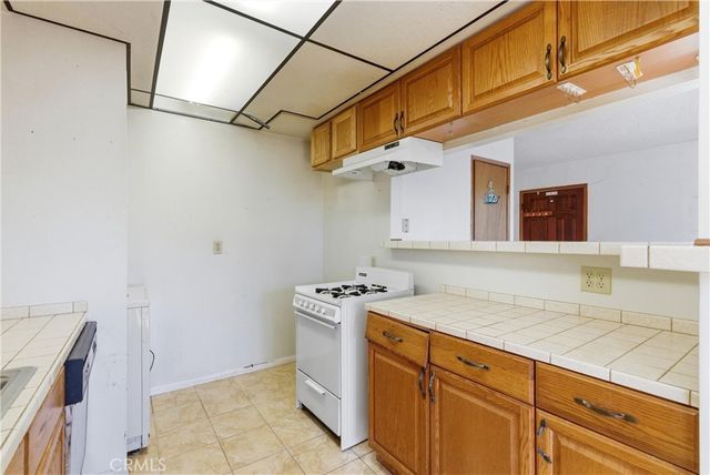 8225 Foxhall Drive, Huntington Beach, CA 92646