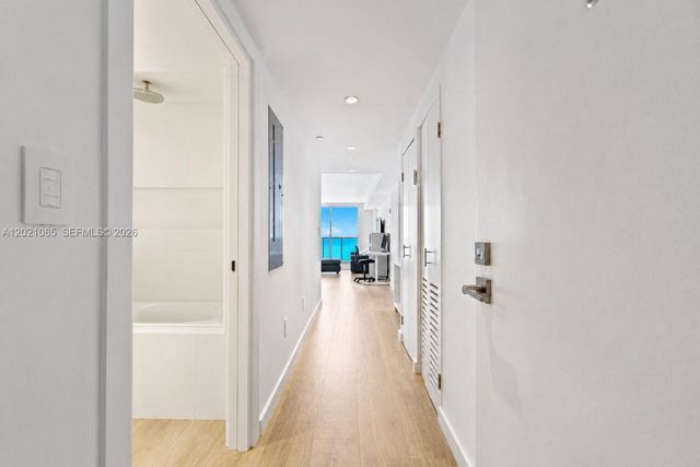 2457 Collins Ave 1703, Miami Beach, FL 33140