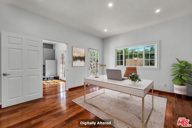 10810 Rochester Avenue, Los Angeles, CA 90024