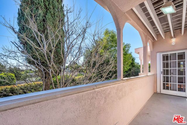 10810 Rochester Avenue, Los Angeles, CA 90024