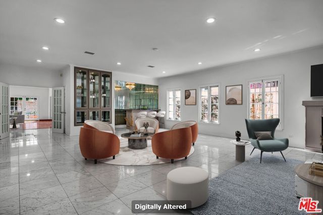 10810 Rochester Avenue, Los Angeles, CA 90024