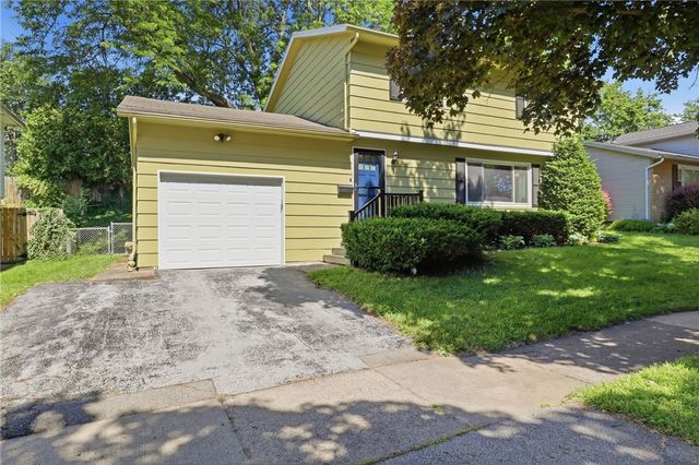 77 Drexmore Road, Rochester, NY 14610