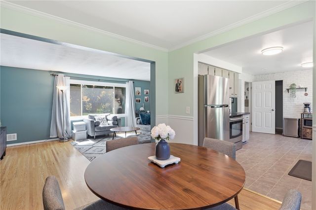 77 Drexmore Road, Rochester, NY 14610