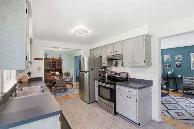 77 Drexmore Road, Rochester, NY 14610