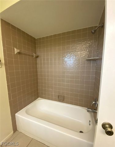 621 SW 3rd ST, Cape Coral, FL 33991