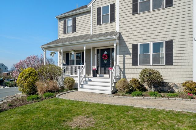 11 Kevin Avenue, Plymouth, MA 02360