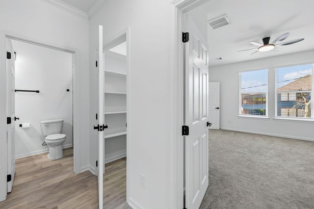 226 S Y Street, La Porte, TX 77571